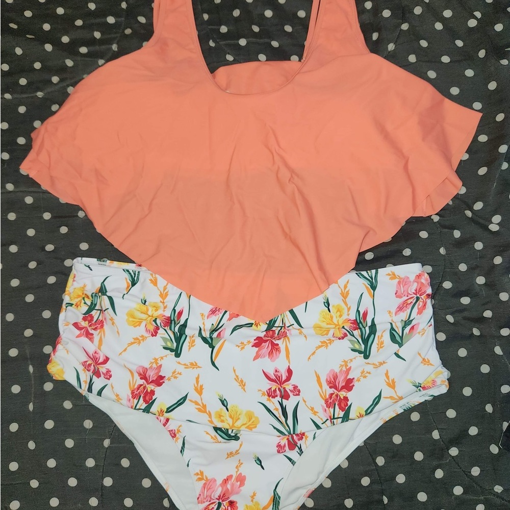Light coral floral ruched bikini set